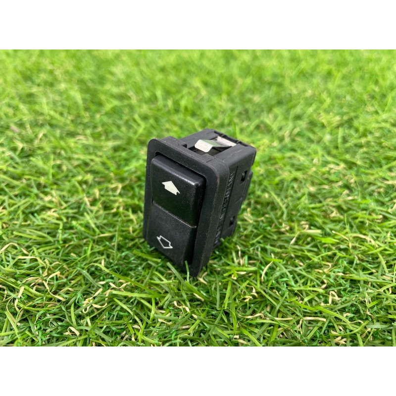 Кнопка стеклоподъемника (электрика / кнопки) BMW 5-series E39 61 31 8 368 974