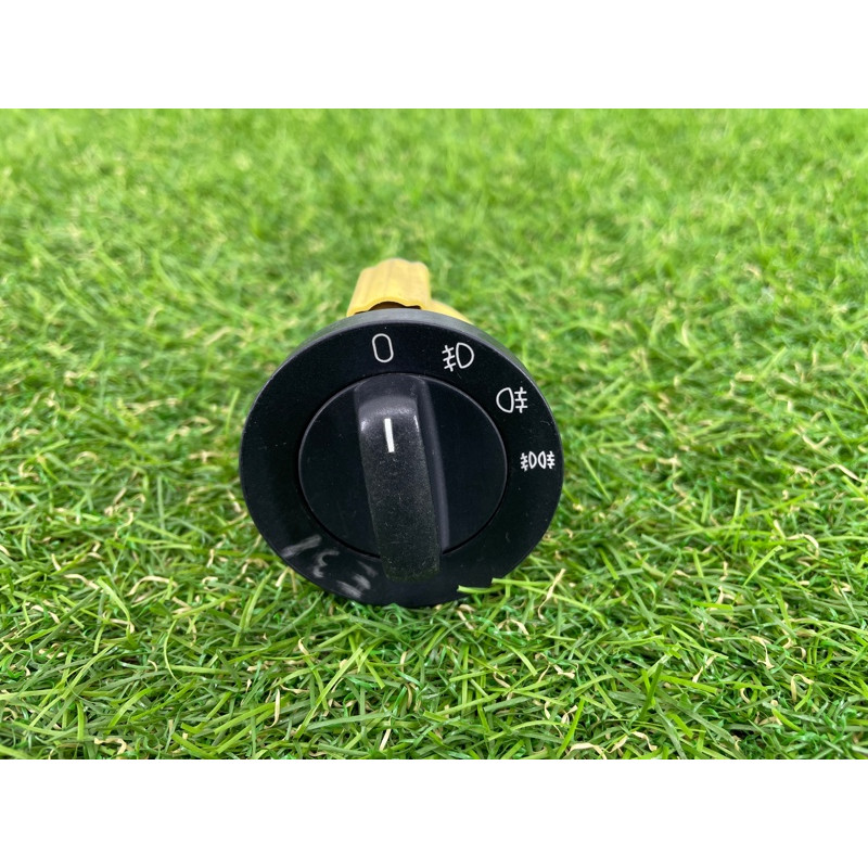 Кнопка противотуманных фар (электрика / кнопки) BMW 5-series E39 61318352215