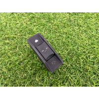 Кнопка зсувної кришки люка