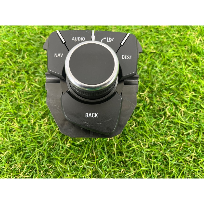 Блок кнопок мультимедиа (электрика / блок управления) Opel Insignia A 2010 2.0 DTH 13310066