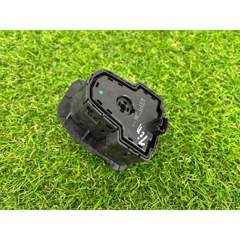 Блок кнопок мультимедиа (электрика / блок управления) Opel Insignia A 2010 2.0 DTH 13310066