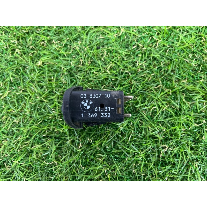 Кнопка регулировки зеркала (электрика / кнопки) BMW 3-series E30 61311369332