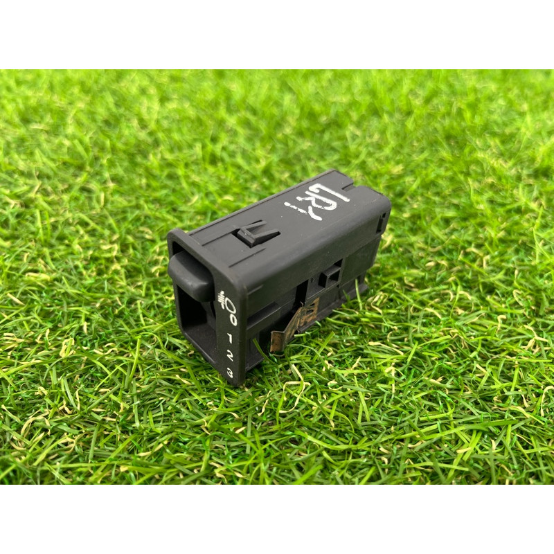Кнопка корректора фар (электрика / кнопки) LAND ROVER FREELANDER L314 1999 1.8B 01645 01630