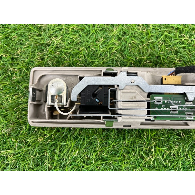 Плафон салона (салон) AUDI A6 C5 2001 2.5 AKE 7b0947111