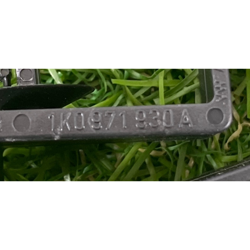 Кронштейн (двигатель и элементы) Volkswagen Passat B8 2016 1.8 1k0971930a