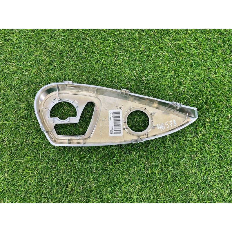 Накладка сидіння (салон) Mercedes-Benz GL X164 2012 4.6 a2519185830