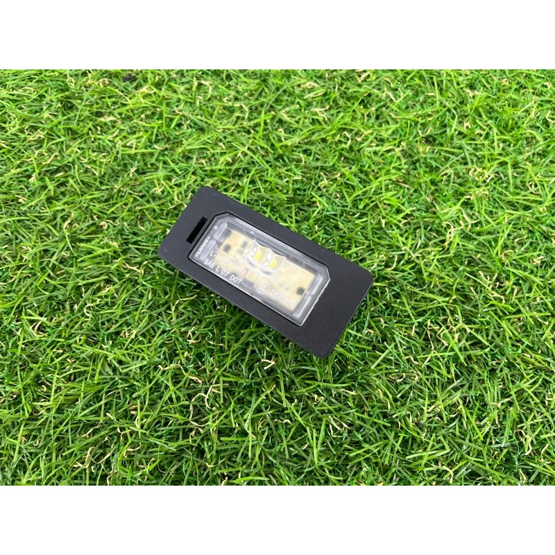 Плафон підсвічування номера (оптика - оптика) BMW 3-series F30 2013 N26B20 63.267193293