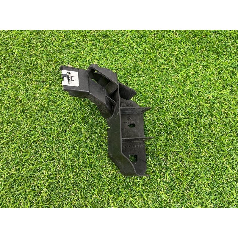 Кріплення центральної консолі (салон) Volkswagen Passat B8 2016 1.8 5c7863442a