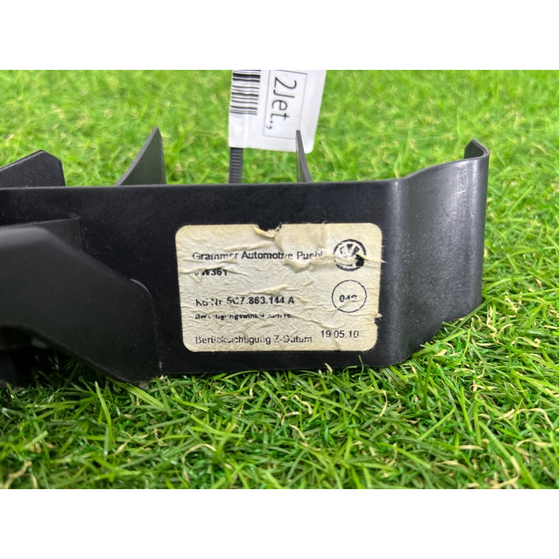 Крепление центральной консоли (салон) Volkswagen Jetta MK6 2011 2.5 5c7863442