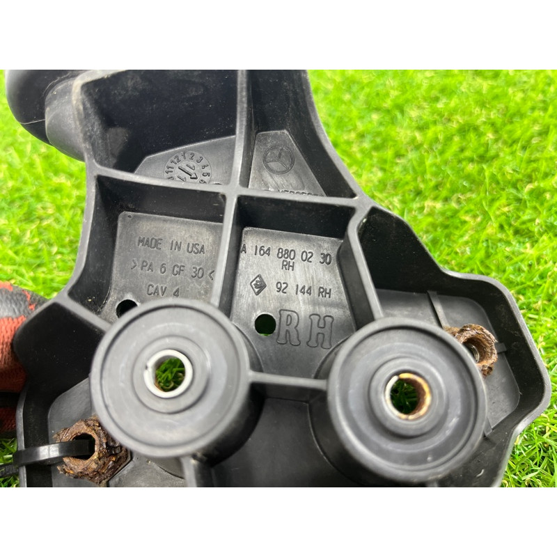 Крепление бампера (кузов и элементы) Mercedes-Benz GL X164 2012 4.6 a1648800230