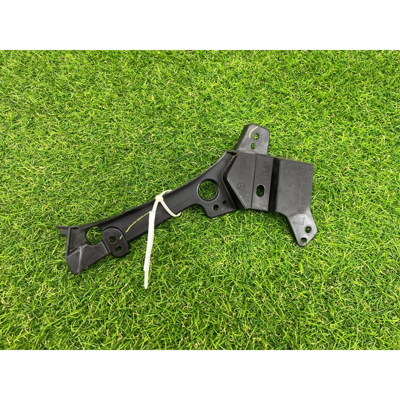 Кронштейн (двигатель и элементы) Mazda 3 BP BDTS501V1A