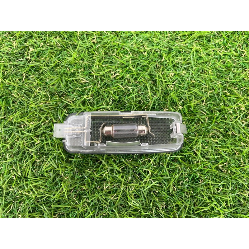 Плафон салона (салон) AUDI A6 C5 2001 2.5 AKE 8l0947105a