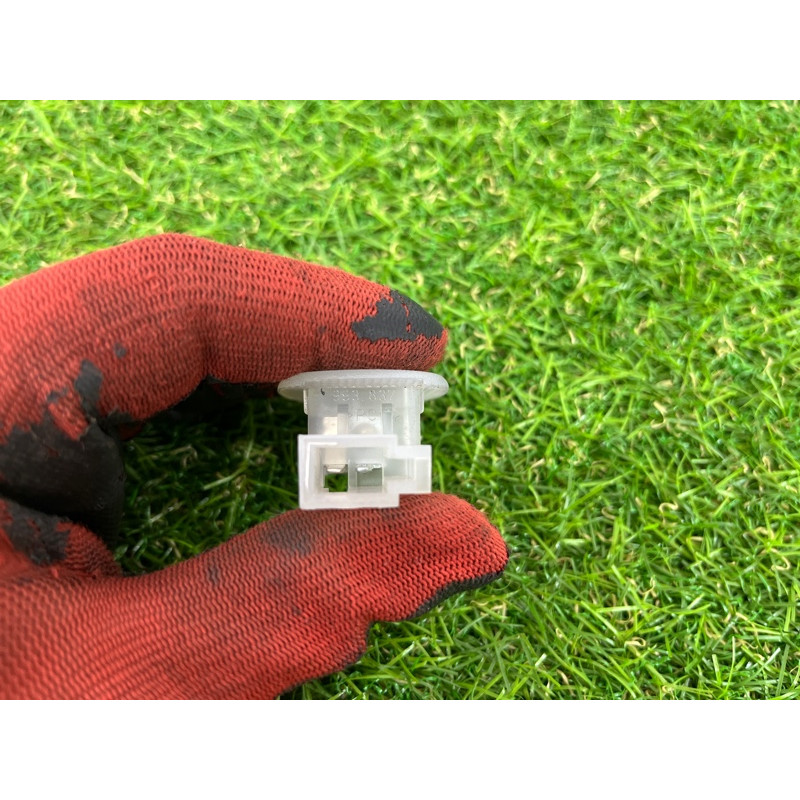 Салонний світильник (салон) Mercedes-Benz C-class W203 1.8 M111.951 208820050