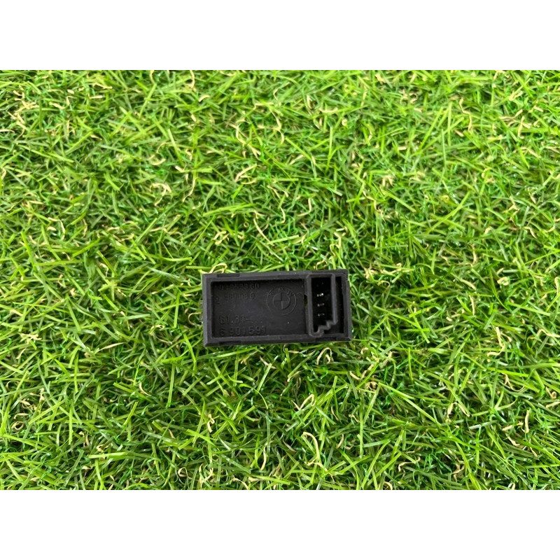 Кнопка антипробуксовочной системы (электрика / кнопки) BMW 3-series E46 61316901591