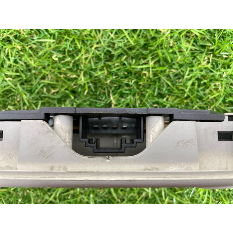 Плафон салона (салон) AUDI A4 B6 2.4BDV 8E0947111A