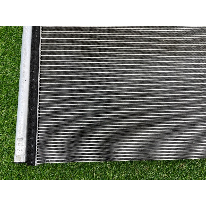 Радиатор кондиционера (отопление и кондиционирование) Volkswagen Touareg NF 2012 3.6 7P0820411A