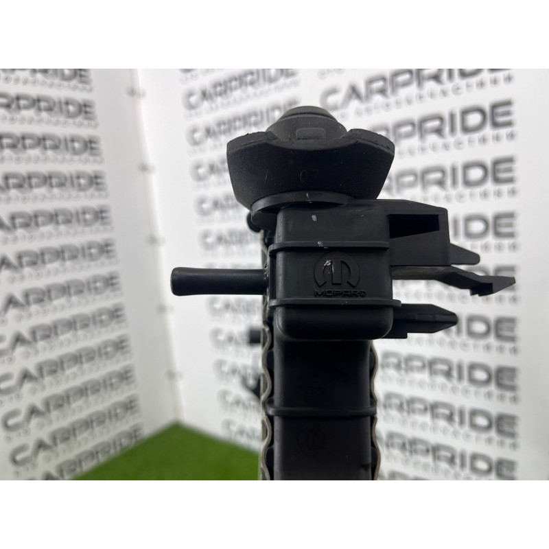 Радиатор охлаждения (система охлаждения) Jeep Grand Cherokee WK2 2016 3.6 68244867AA