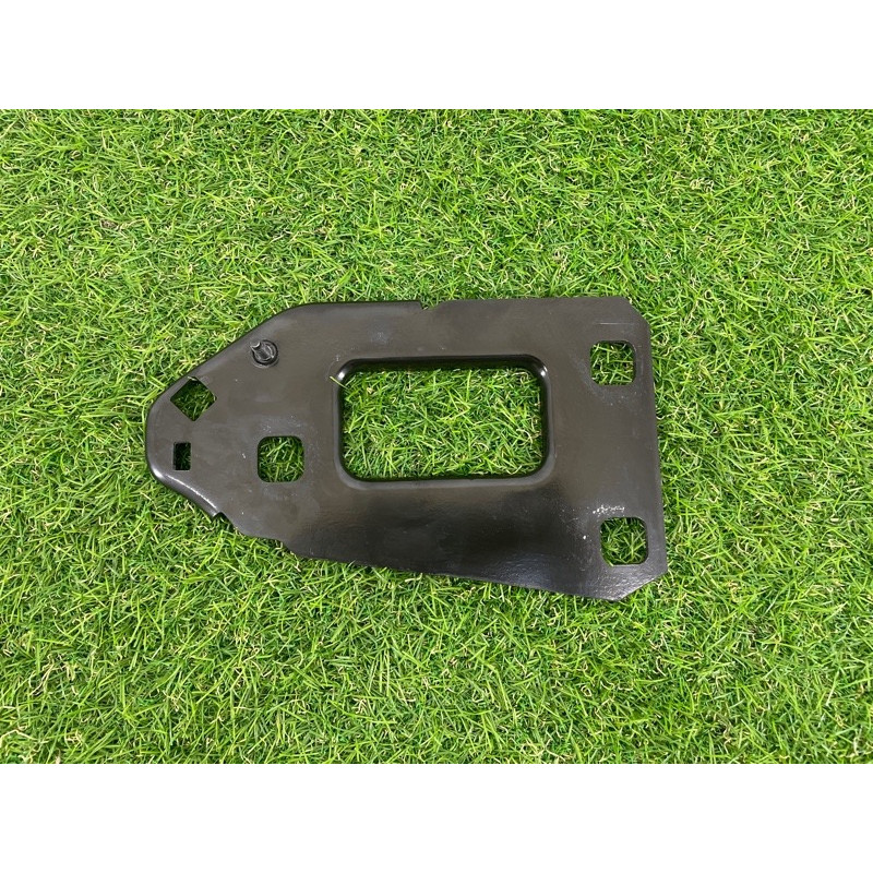 Кронштейн усилителя бампера (стекла и зеркала) AUDI A4 B8 2012 2.0 TFSI 8K0805500