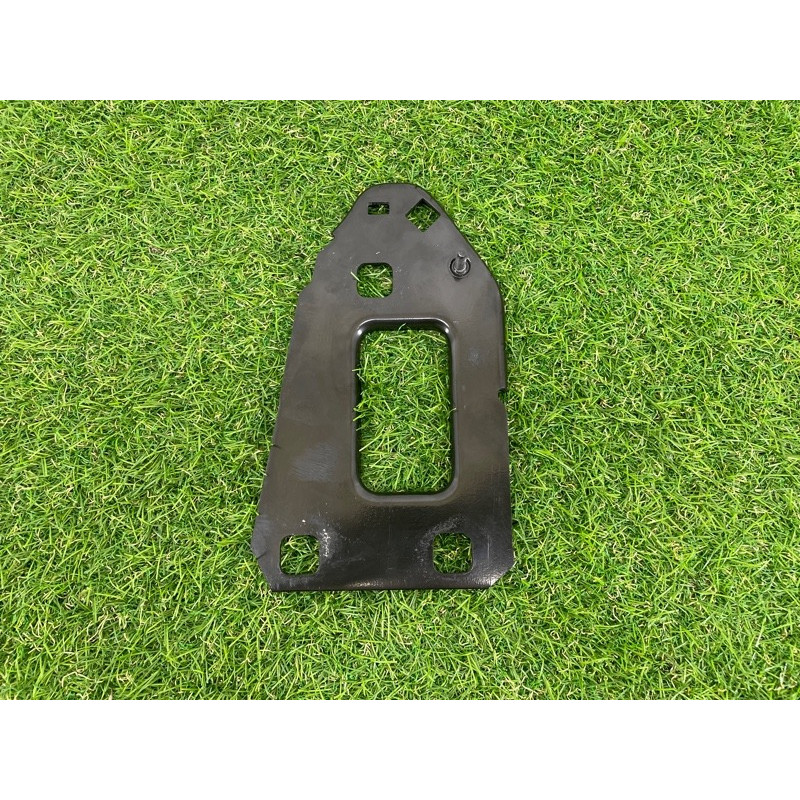 Кронштейн усилителя бампера (стекла и зеркала) AUDI A4 B8 2012 2.0 TFSI 8K0805500