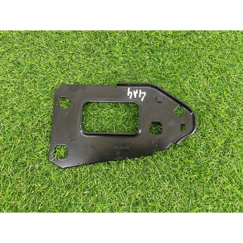 Кронштейн усилителя бампера (стекла и зеркала) AUDI A4 B8 2012 2.0 TFSI 8K0805500