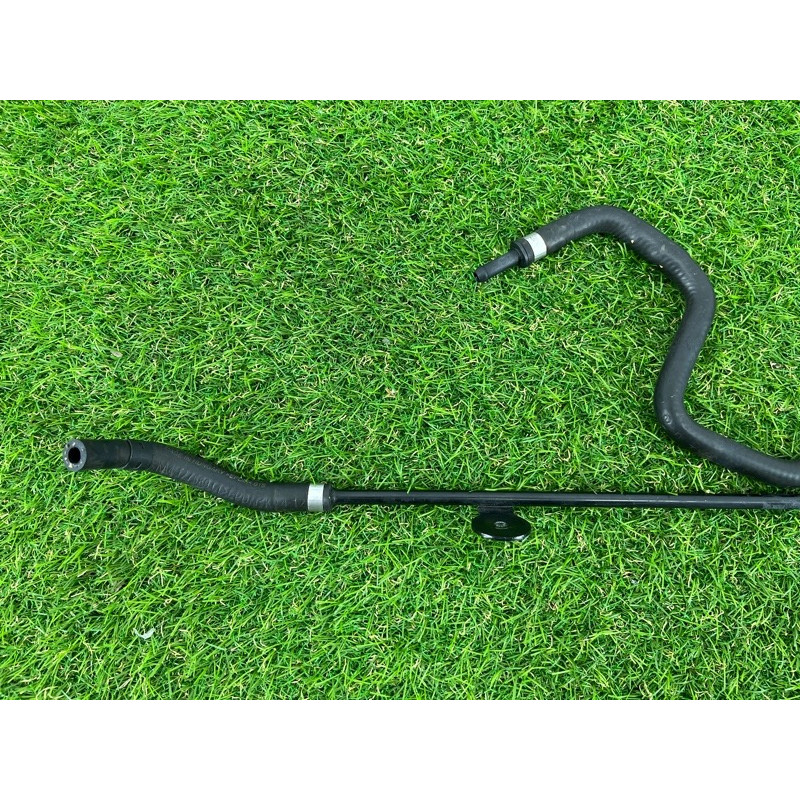 Трубка системи охолодження (система охолодження) Volkswagen Touareg NF 2012 3.0 7P6122447R