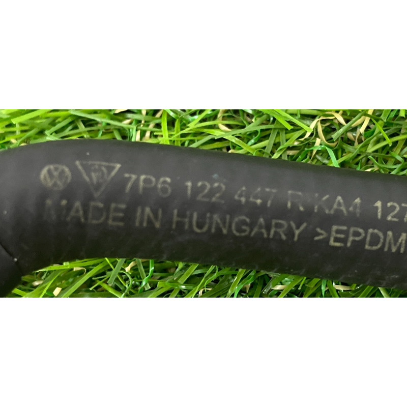 Трубка системи охолодження (система охолодження) Volkswagen Touareg NF 2012 3.0 7P6122447R
