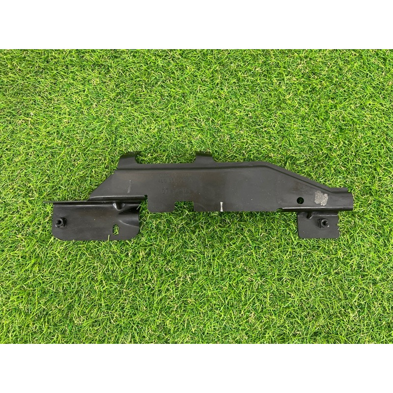 Кронштейн звукового сигнала (кузов и элементы) AUDI Q7 4L 2014 3.0 TFSi CTWB 4L0951229A