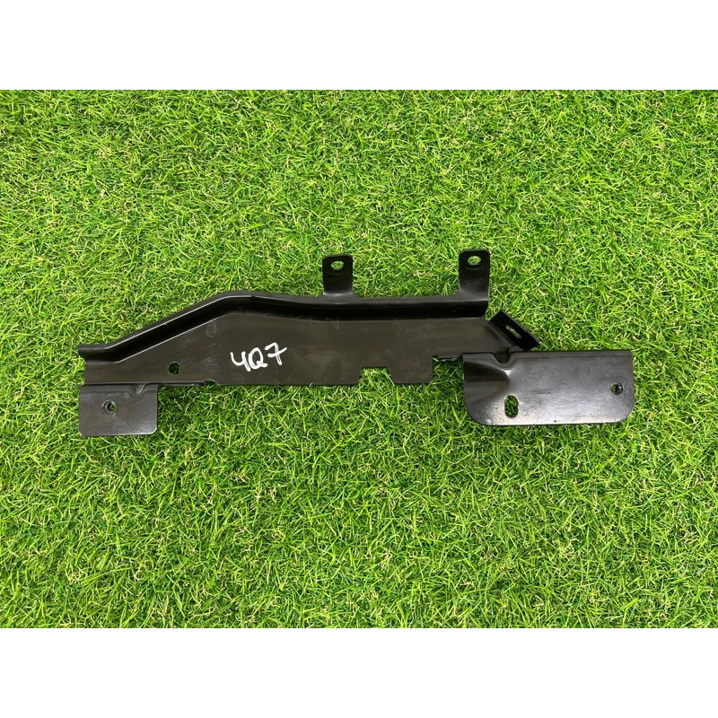 Кронштейн звукового сигнала (кузов и элементы) AUDI Q7 4L 2014 3.0 TFSi CTWB 4L0951229A