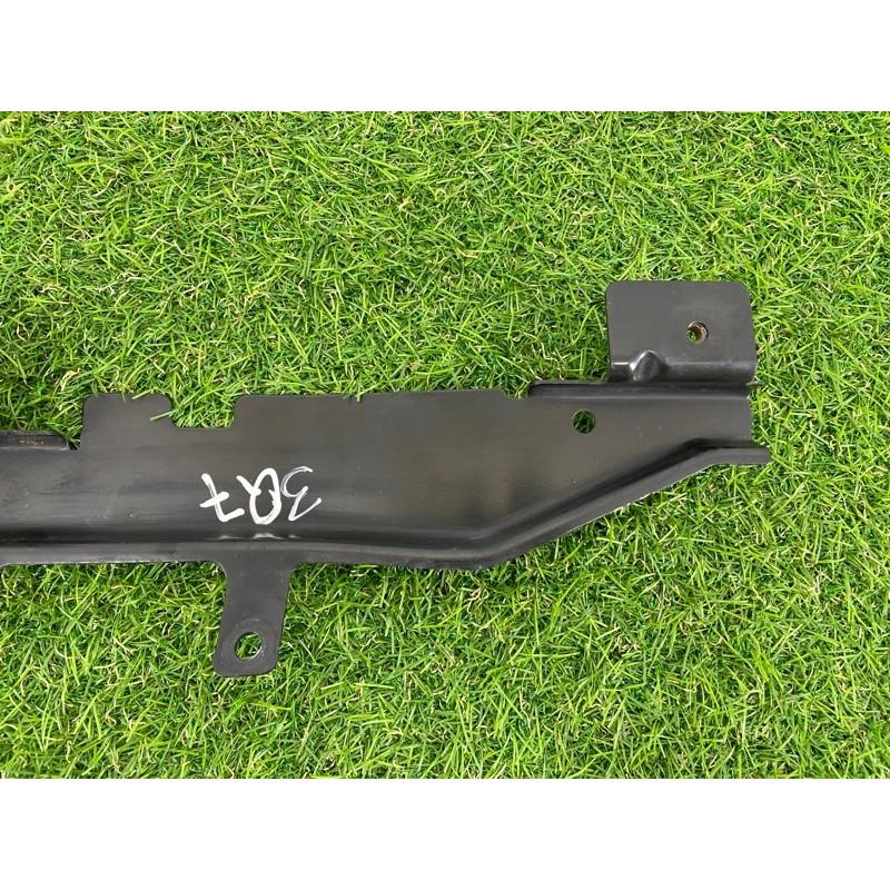 Кронштейн звукового сигнала (кузов и элементы) AUDI Q7 4L 2007 3.6 4L0951229A