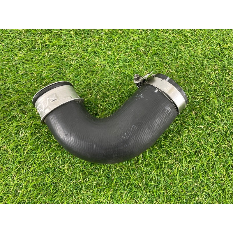 Патрубок интеркулера (двигатель и элементы) Volkswagen Touareg NF 2012 3.0 7P0145708A