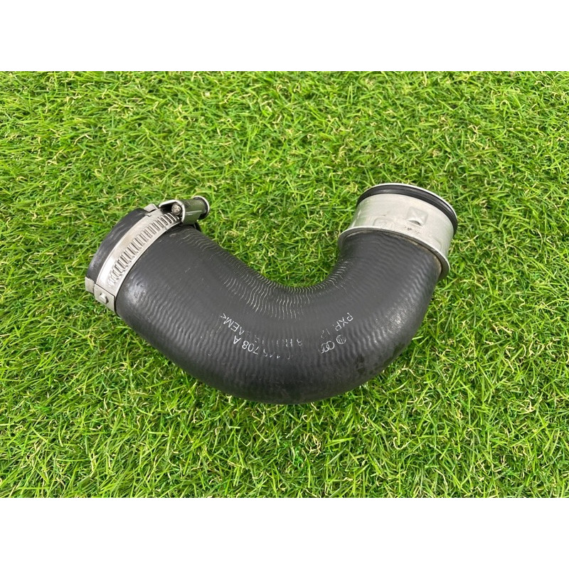 Патрубок интеркулера (двигатель и элементы) Volkswagen Touareg NF 2012 3.0 7P0145708A