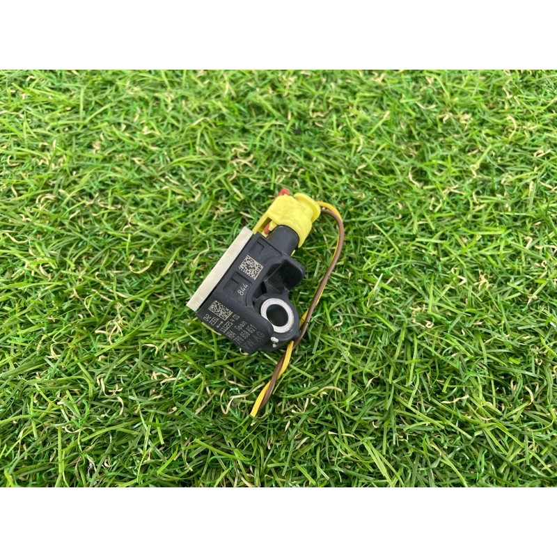 Датчик удара (электрика / датчики) Volkswagen Touareg NF 2012 3.6 7P0959651