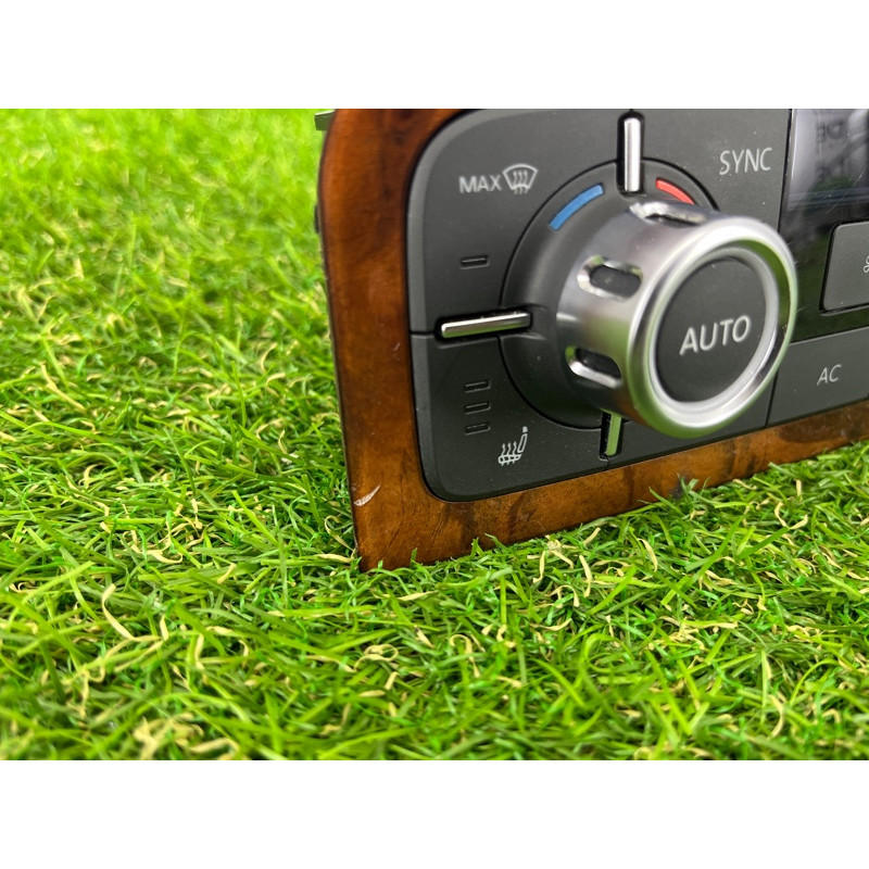 Блок управления климат-контролем (электрика / блоки управления) Volkswagen Touareg NF 2012 3.0 7P6907040BA