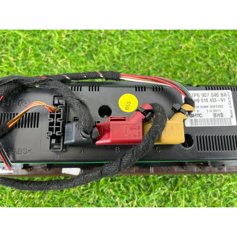 Блок управления климат-контролем (электрика / блоки управления) Volkswagen Touareg NF 2012 3.0 7P6907040BA