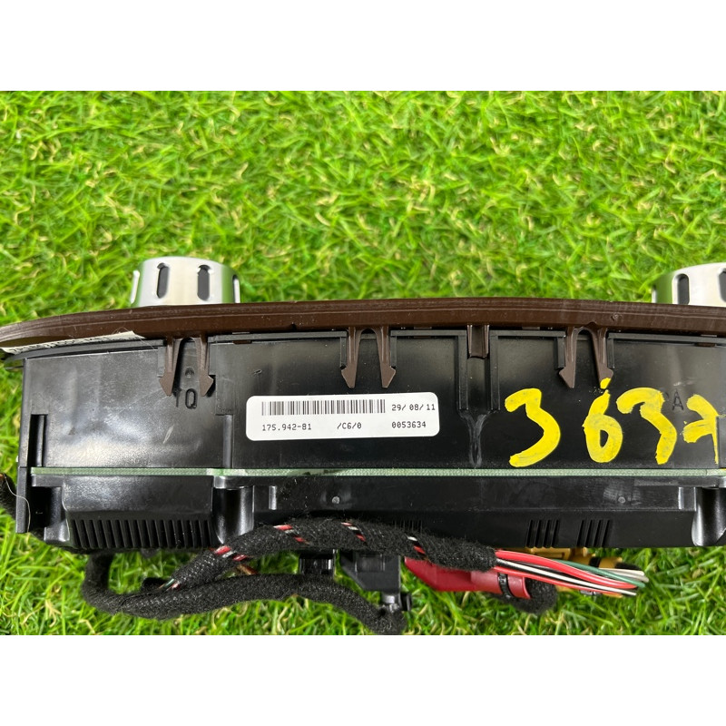 Блок управления климат-контролем (электрика / блоки управления) Volkswagen Touareg NF 2012 3.0 7P6907040BA