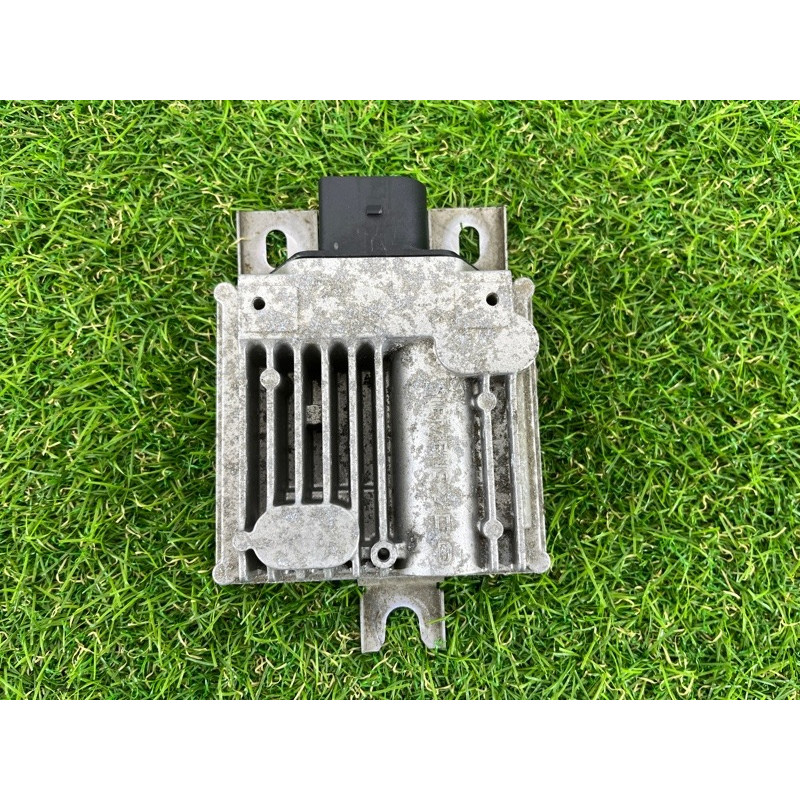 Блок управления топливным насосом (электрика / блоки управления) Volkswagen Touareg NF 2012 3.0 7P0906093B