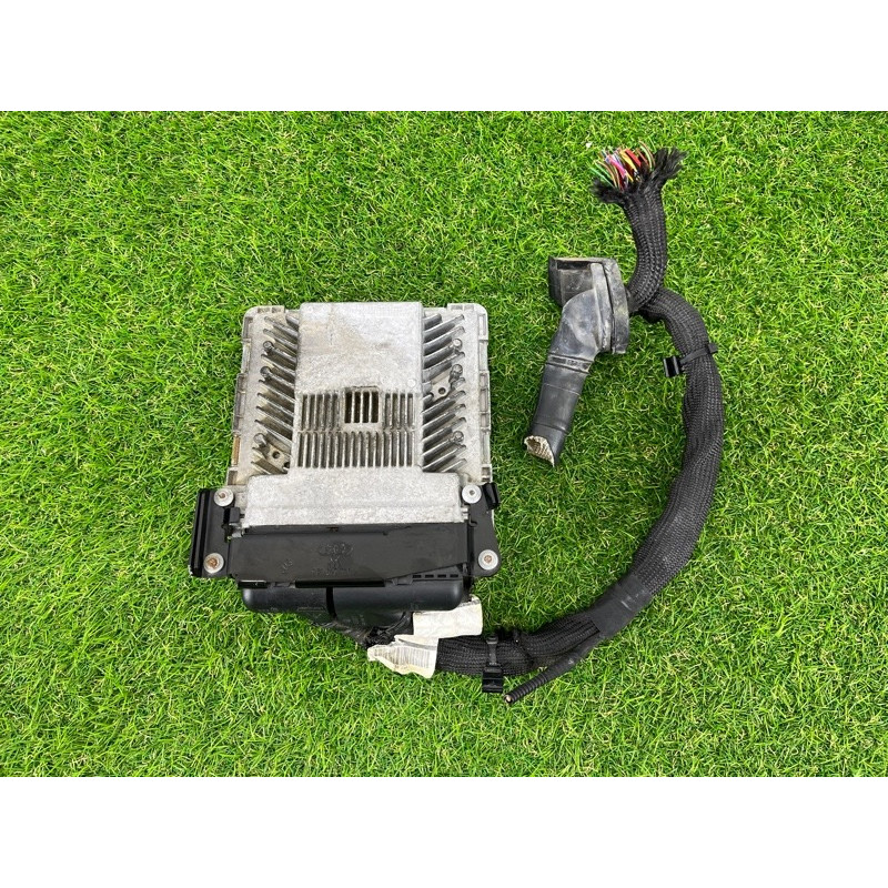 Блок управления двигателем (электрика / блоки управления) AUDI Q7 4L 2014 3.0 TFSi CTWB 4L0910551P