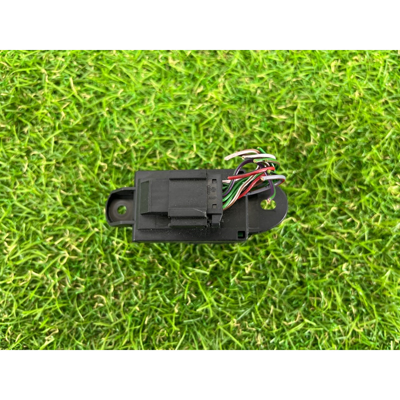 Кнопка стояночного тормоза (электрика / кнопки) PORSCHE CAYENNE 958 2012 4.8 95861325100