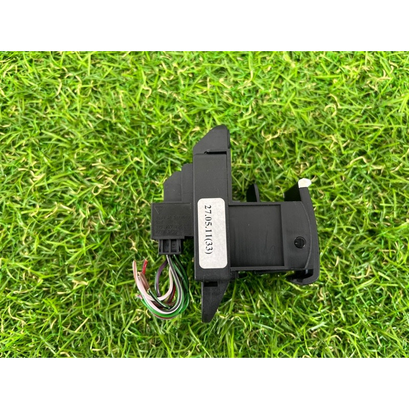 Кнопка стояночного тормоза (электрика / кнопки) PORSCHE CAYENNE 958 2012 4.8 95861325100