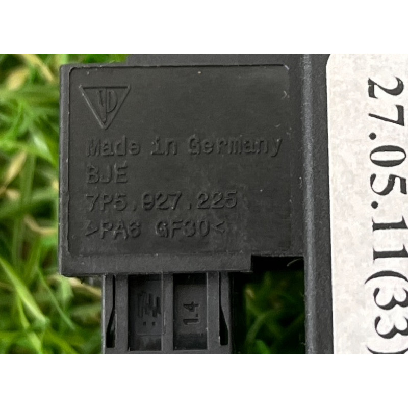 Кнопка стояночного тормоза (электрика / кнопки) PORSCHE CAYENNE 958 2012 4.8 95861325100