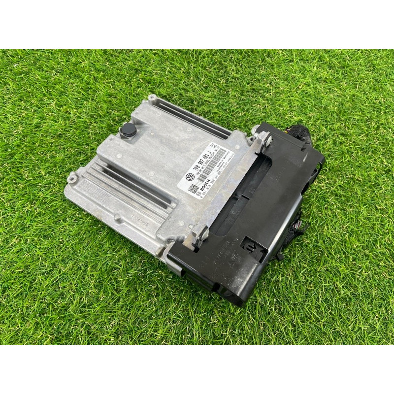 Блок управления двигателем (электрика / блоки управления) Volkswagen Touareg NF 2012 3.0 7P0907401J