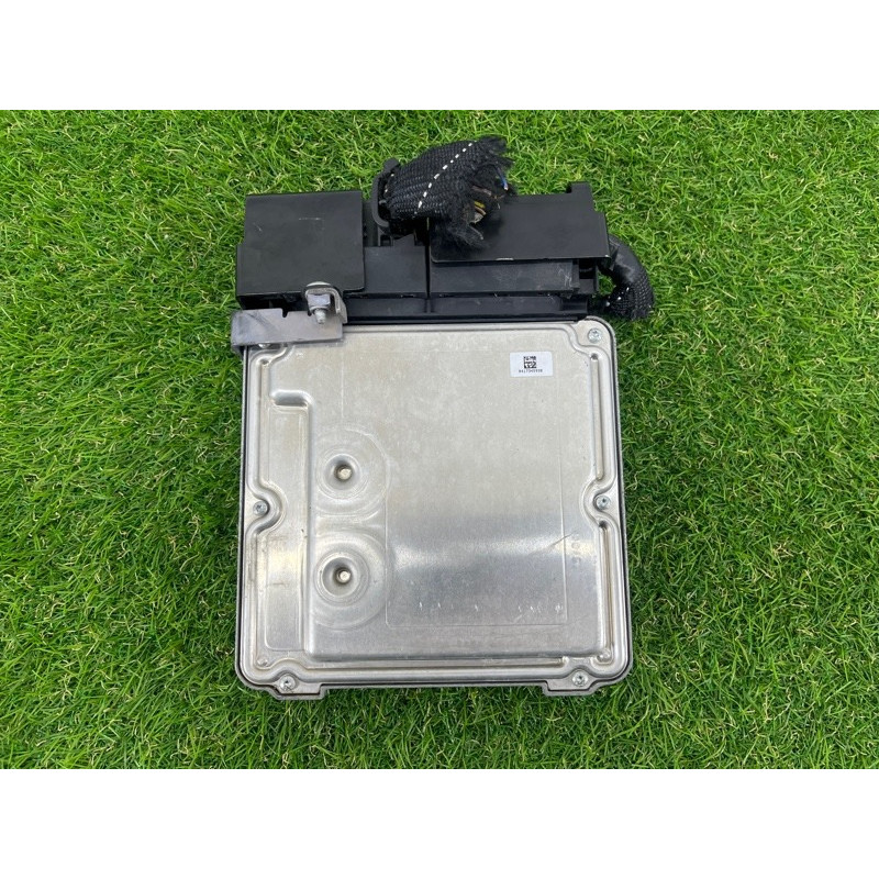 Блок управления двигателем (электрика / блоки управления) Volkswagen Touareg NF 2012 3.0 7P0907401J