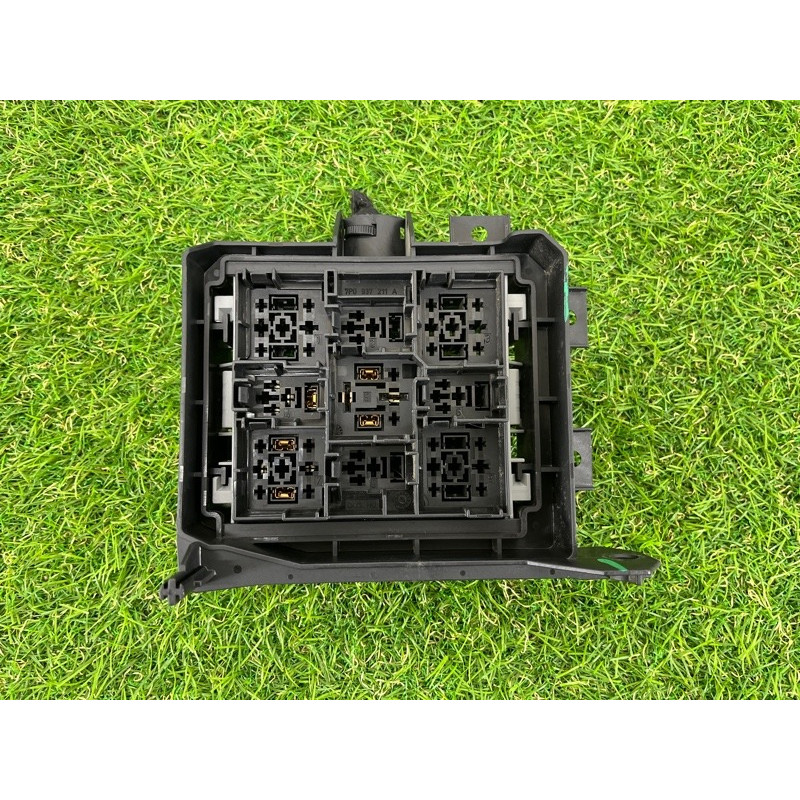 Блок предохранителей (электрика) Volkswagen Touareg NF 2011 3.6 7P0937211A