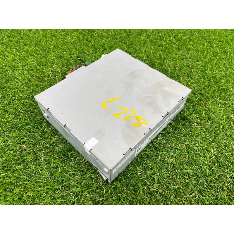 Блок радиоприемника (электрика / блоки управления) Volkswagen Touareg NF 2012 3.6 4G0035080B