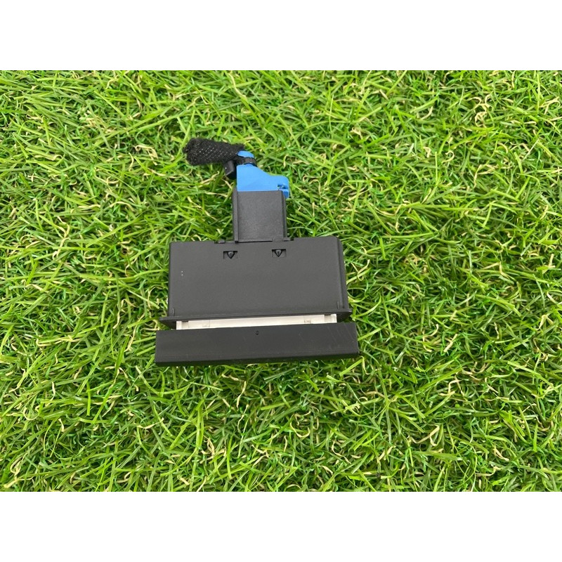 Кнопка аварийной сигнализации (электрика / кнопки) Volkswagen Touareg NF 2011 3.6 7P6953509A