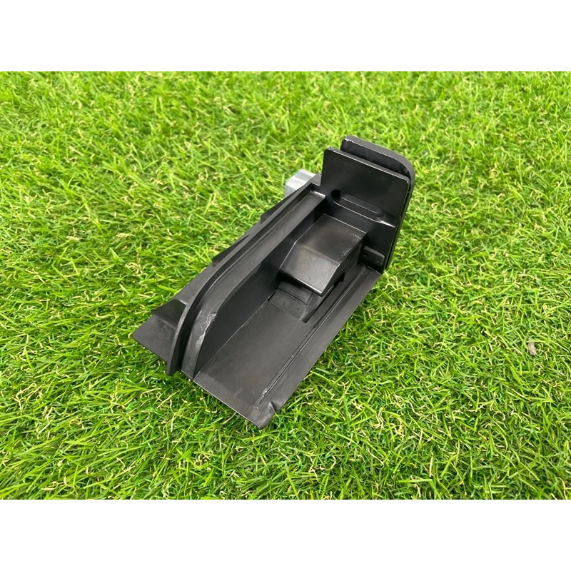 Кронштейн шторки багажника (салон) BMW X5 E70 2012 3.0 N55 51477145941