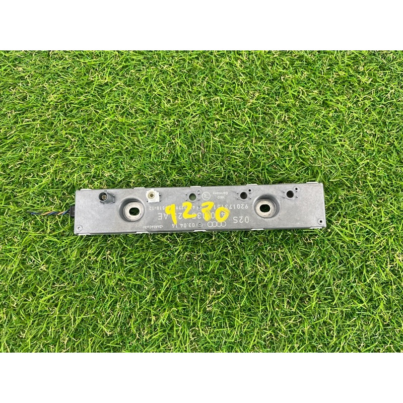 Усилитель антенны (электрика) AUDI Q7 4L 2014 3.0 TFSi CTWB 4L0035225AE