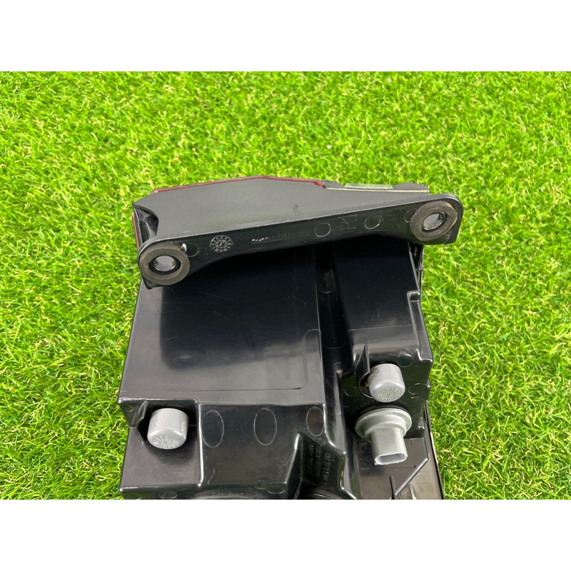 Задний фонарь (оптика) Jeep Grand Cherokee WK2 2016 3.6 68142942AF