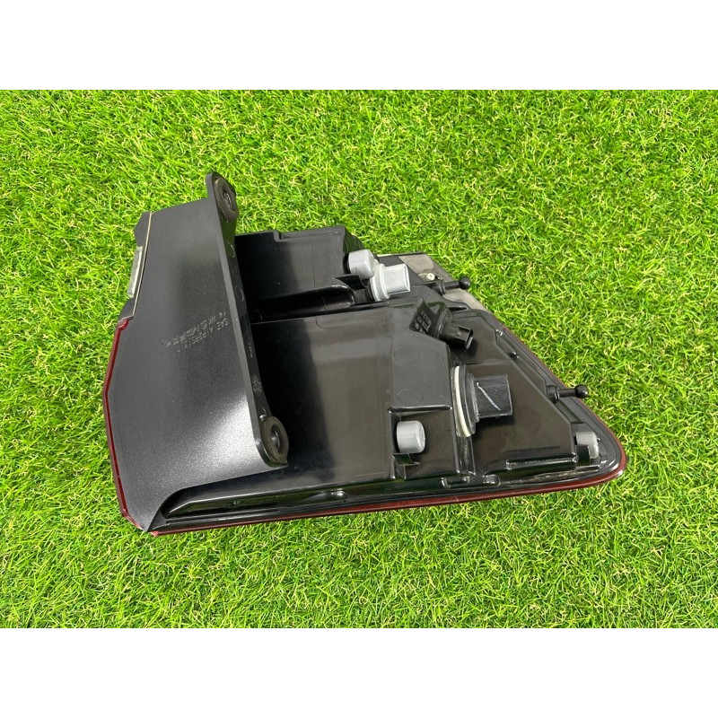 Задний фонарь (оптика) Jeep Grand Cherokee WK2 2016 3.6 68142942AF