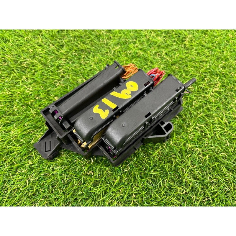 Блок предохранителей (электрика) AUDI A4 B8 2012 2.0 TFSI 8K0971846